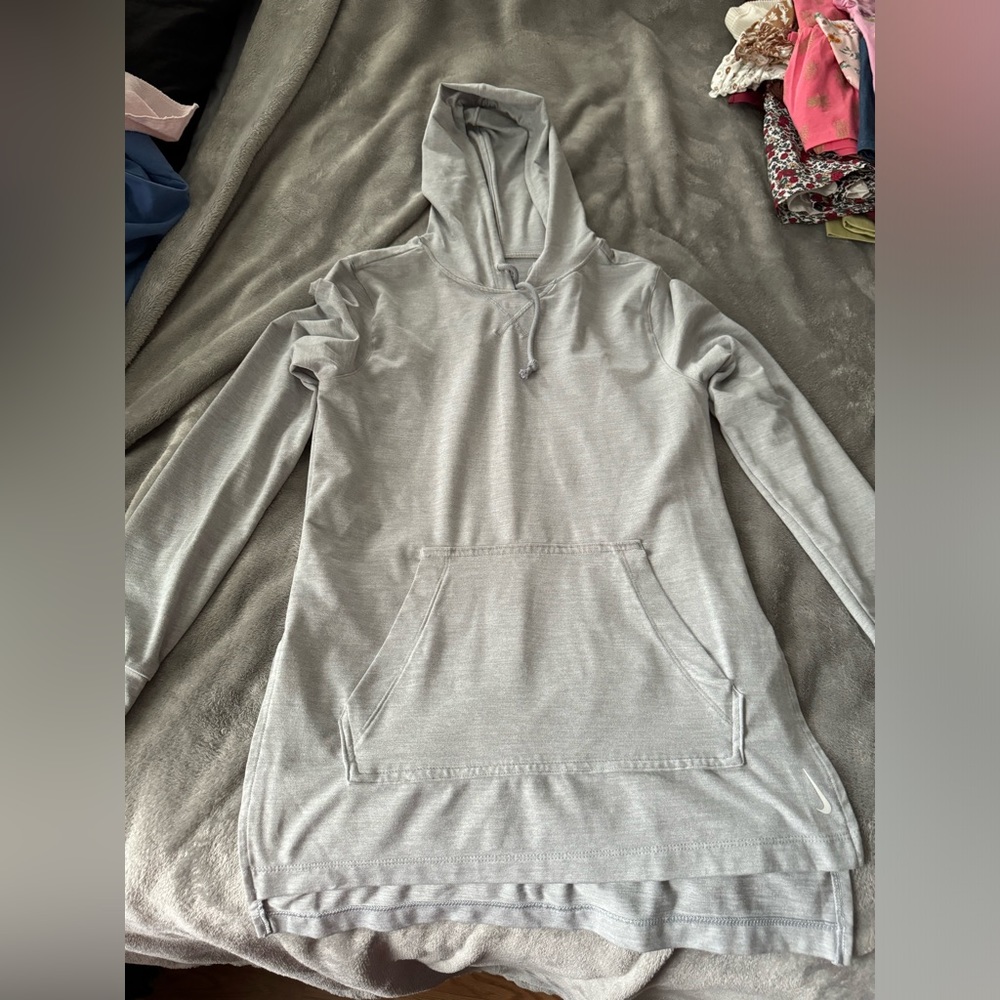 Nike Dri-Fit Shirt/Hoodie